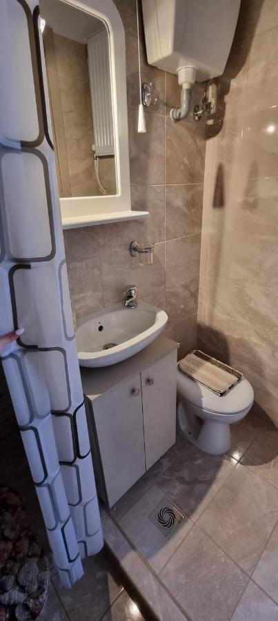 Studio Στην Πολη Των Τρελων Νερων Villa Chalkís Buitenkant foto
